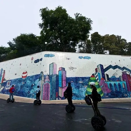 Mural House * Lizbona