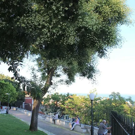 Mural House Лиссабон